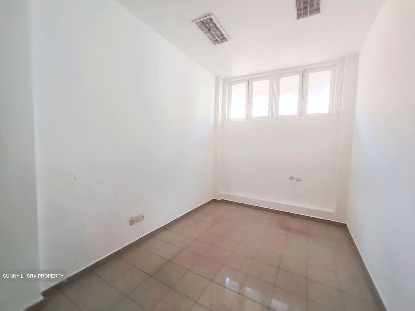 Sam Leong Road (D8), Shop House #573662871